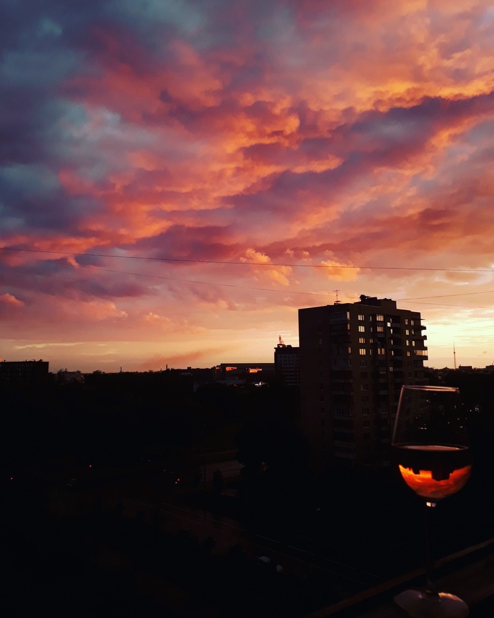 The sky over Petersburg without filters. - My, Saint Petersburg, Wine, Sunset, Sky