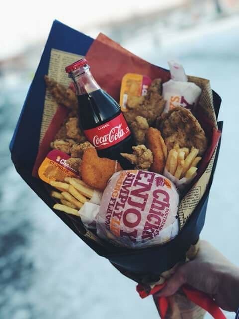 The best gift for February 14-23 - The 14th of February, February 23, Presents, Bouquet, Men, Coca-Cola, Food, Fast food