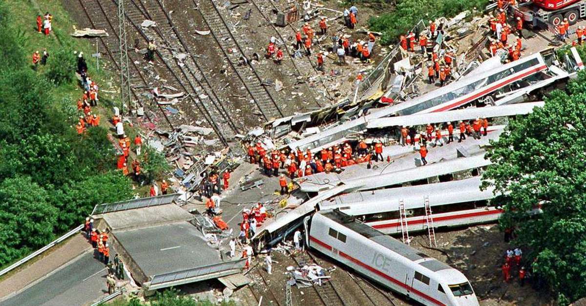 1 июня 1998. Крушение Ice у Эшеде в 1998. Крушение поезда Германия 1998. Железнодорожная катастрофа под Эшеде.