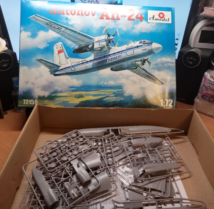 Assembling a plastic model of the An-24 Amodel 1/72 - My, Modeling, Scale model, Models, Airplane, Prefabricated model, Longpost, AN-24, Aviation