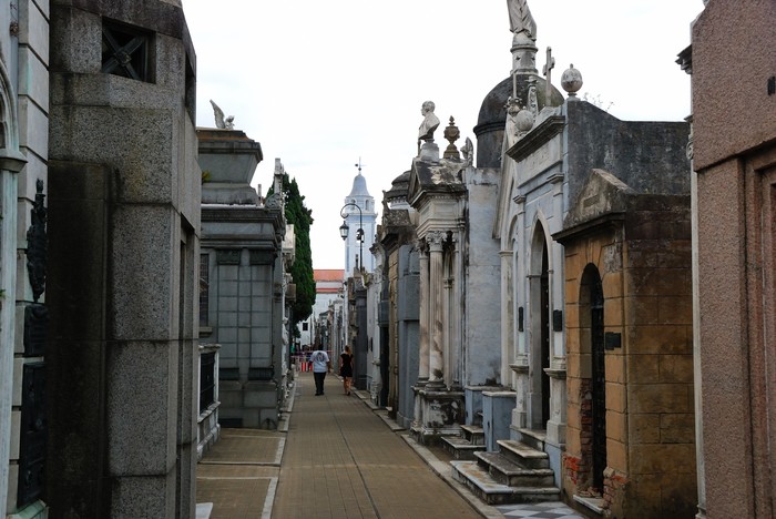 The most expensive area in Buenos Aires - My, Cemetery, Argentina, Buenos Aires, Grave, Cross, , Longpost, Evita