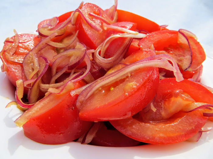 Asian Style Tomatoes and Onions - My, Food, Yummy, Preparation, Recipe, Longpost, Tomatoes, Salad, Other cuisine, Sauce, Video