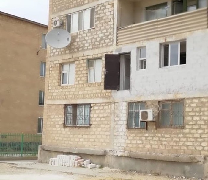 If the guests are tired, invite them to get some air on the balcony. - The photo, Kazakhstan, 