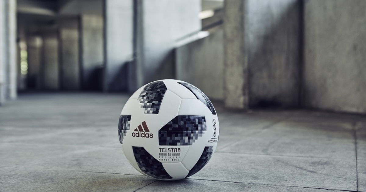 Футбольный мяч матч. Adidas Telstar 18. Футбольный мяч адидас Телстар. Футбольный мяч Телстар адидас 1970. Мяч FIFA 2018 adidas.