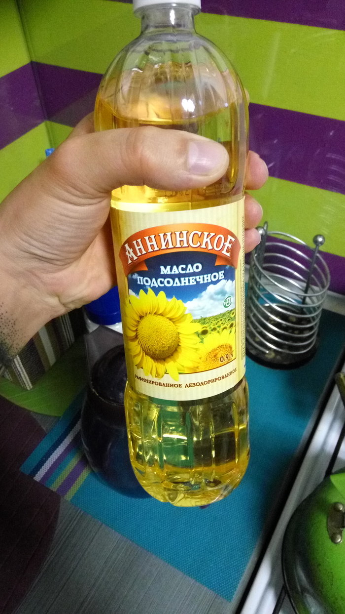 Chet is suspicious) - My, Sunflower oil, Anushka has already spilled the oil