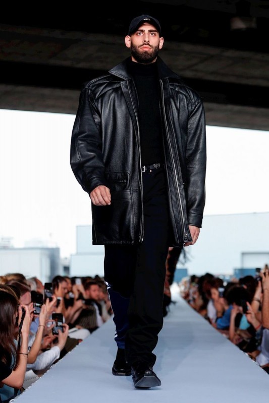 Vetements Spring-Summer 2019 collection was shown in Paris. - Fashion, Cloth, Longpost