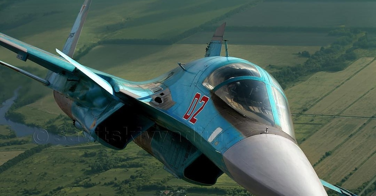 Су утенок. Су-34 утенок. Истребитель Су 34м. Су-34 бомбардировщик. Су-34 сверхзвуковой самолёт.