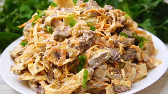 салат с печенью и морковью и яичными блинчиками. Смотреть фото салат с печенью и морковью и яичными блинчиками. Смотреть картинку салат с печенью и морковью и яичными блинчиками. Картинка про салат с печенью и морковью и яичными блинчиками. Фото салат с печенью и морковью и яичными блинчиками