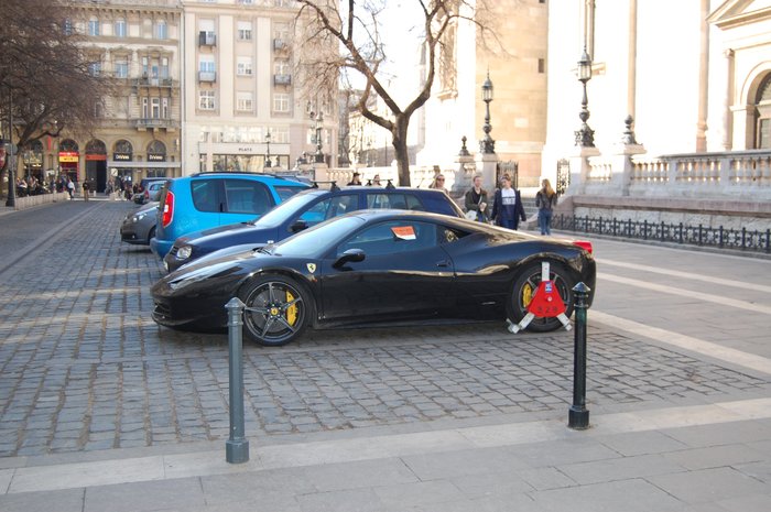 Понты в европе не пройдут - Моё, Будапешт, Ferrari, Мажоры