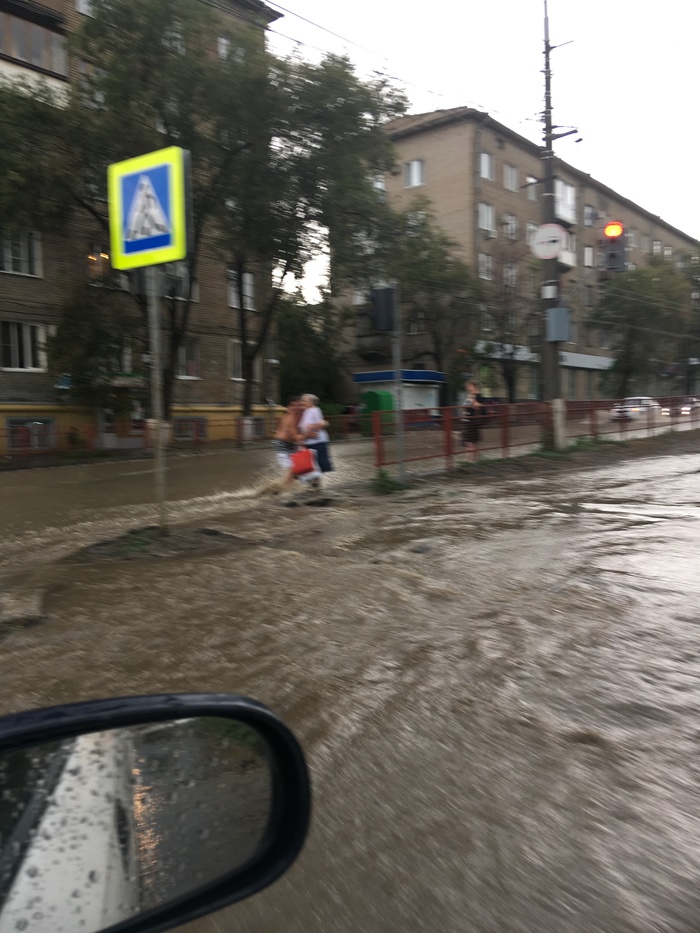 Volgograd today - My, Volgograd, Shower, Traffic jams, Longpost