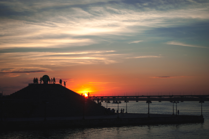 Чарующий закат над Днепром.