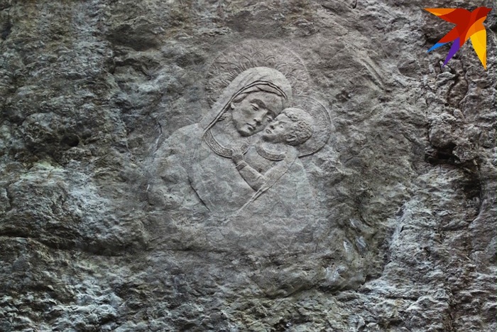 On the ancient settlement in the Otradnensky district, they found the face of the Virgin. A remake or miraculous image? - My, , Virgin, Краснодарский Край, Settlement, , Arkhyz, Longpost