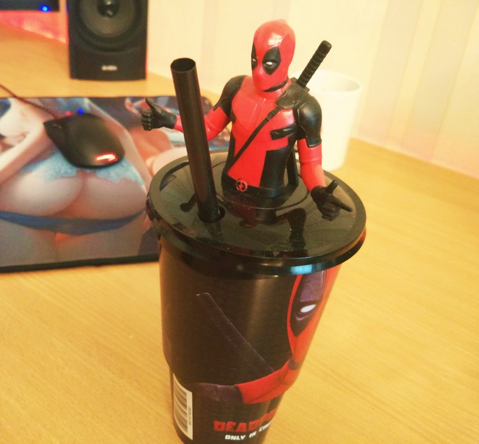 Deadpool явно доволен