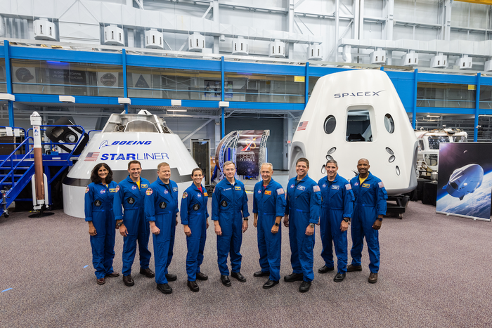 NASA  ,      Crew Dragon  Starliner ,  , SpaceX, Boeing, NASA, 