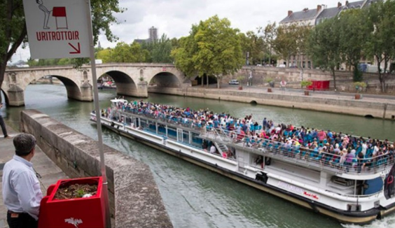 Red urinals on the streets caused a scandal in France - Urinal, France, Scandal