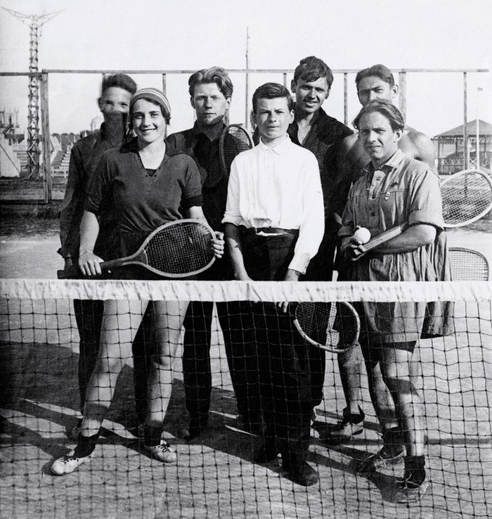 Спортсмены секции тенниса спортивного клуба «Динамо». Москва. 1925 г. Главархив Москвы - Главархив, История, Теннисисты, 1925