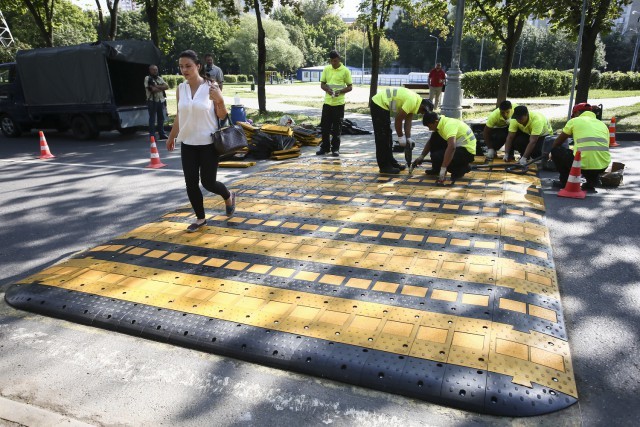 The first raised pedestrian crossing made of rubber appeared in Moscow - , , , Tags