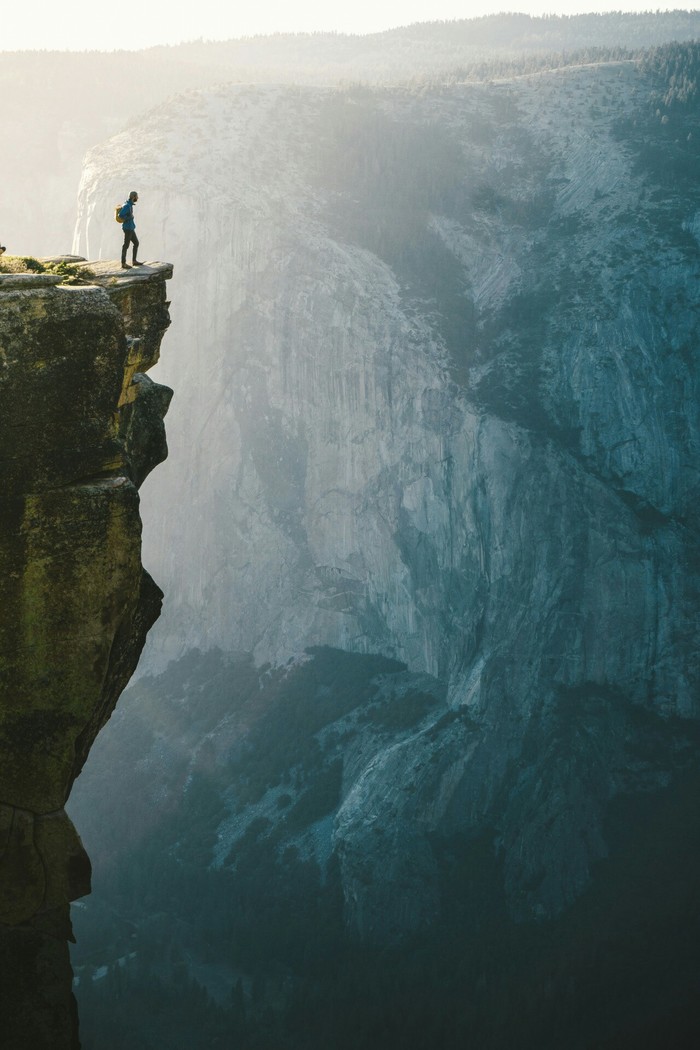 On the edge - The abyss, The rocks, The mountains, The photo, On the edge, Nature, Longpost, Adrenalin