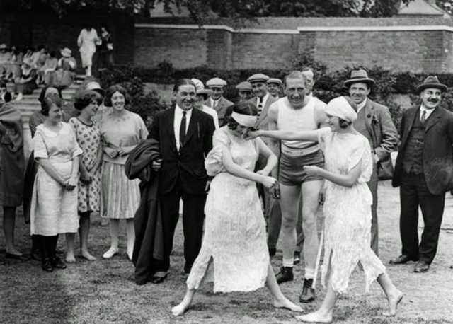 Бессмысленный и беспощадный женский бокс, 1904 год.