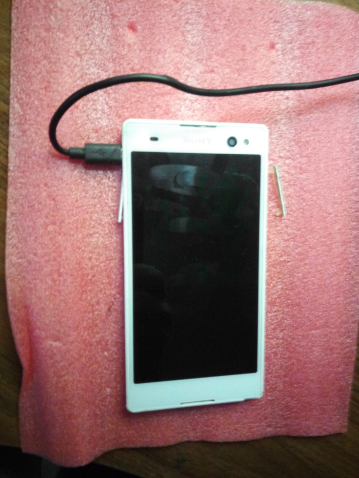  Sony xperia d2205  ,  