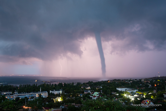 Сентябрьский ветерок колышет арматуру | Пикабу