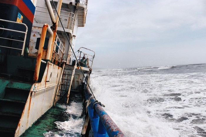 "Капитана уволить": уникальные кадры сняли на паруснике "Надежда"