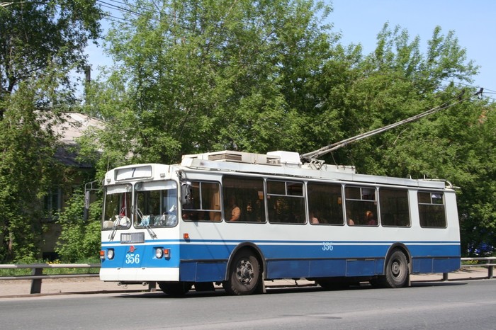 Don't threaten the trolleybus driver - Trolleybus, Fight, Road accident, Crash, Proletariat, Longpost, Text, Mat