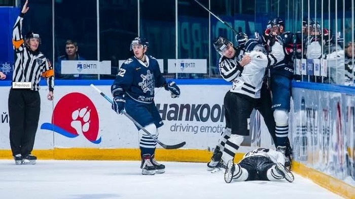 The most frostbitten hockey player in the KHL again broke the player. He will miss a year. - Hockey, KHL, , Longpost