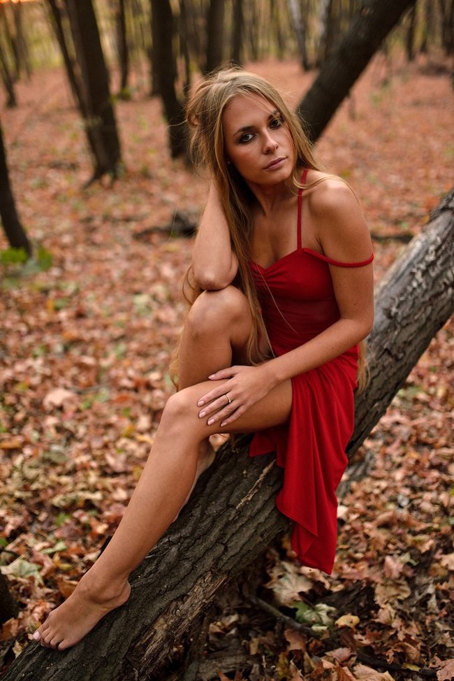 Dress and girl 74.0 - Beautiful girl, Sits well, Sexuality, Girls, Brown-haired woman