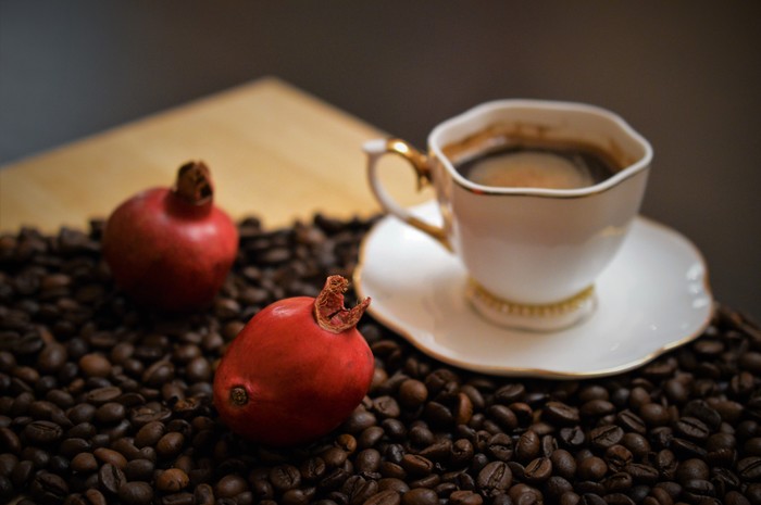 Still life with coffee and pomegranates - My, Still life, The photo, Grenades, Coffee, Hand grenade