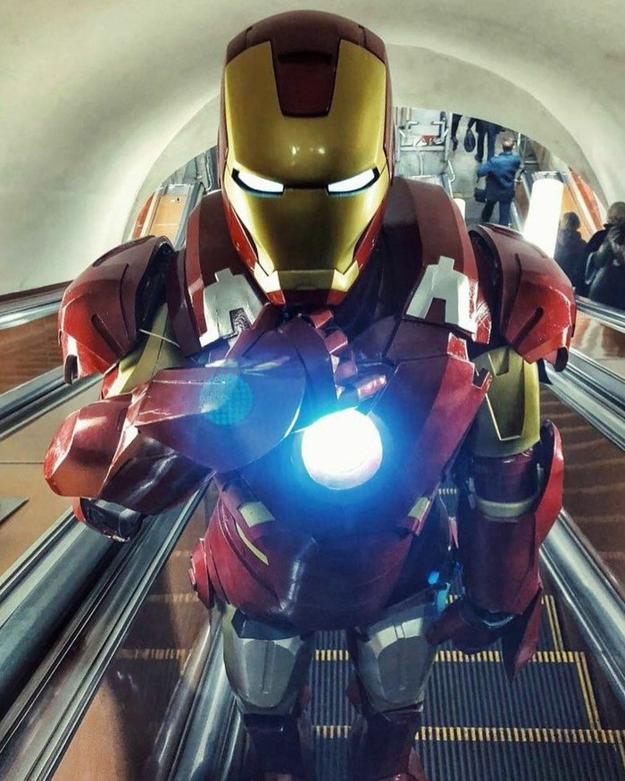 iron man in the subway - iron Man, Metro, Cosplay