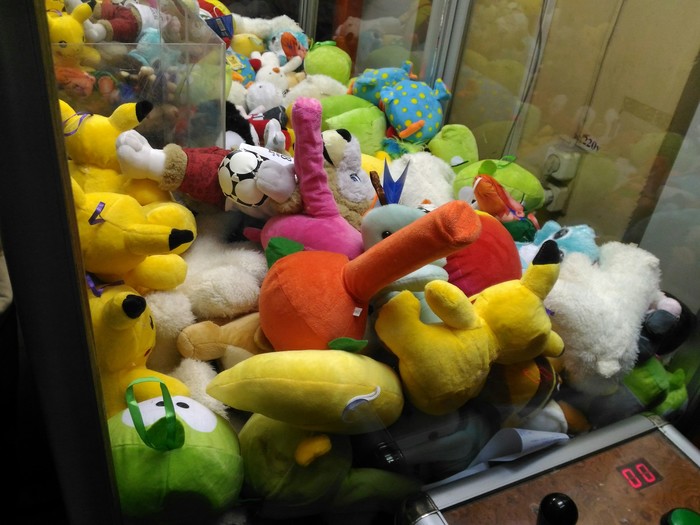 Пикачу или розовая мошонка, хммм... что же выбрать?