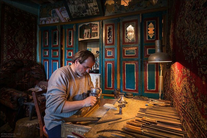 Кубачинские мастера за работой, республика Дагестан | Пикабу