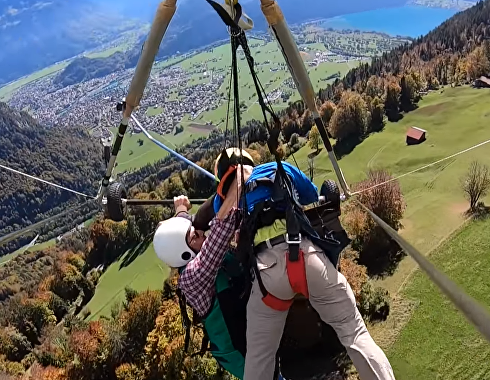 They forgot to buckle up the hang glider on his first flight. (Spoiler: happy end) - Paragliding, Risk, Luck, Новичок, , Lucky, Longpost, Extreme