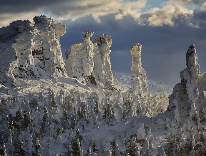 Mount Kolchim-stone, or Pomyanenny stone. Perm region - Perm Territory, Nature, Commemorated Stone, The photo