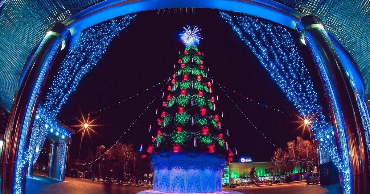 Год города тюмень. Цветной бульвар Тюмень елка. Цветной бульвар Тюмень зимой 2022. Тюмень Горсад зима Тюмень 2020. Цветной бульвар Тюмень зимой 2021.