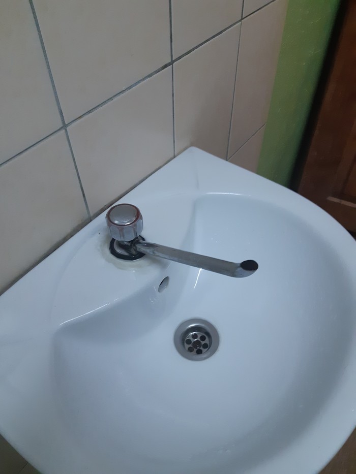 Drinking fountain. - My, School, I'm an engineer with my mother