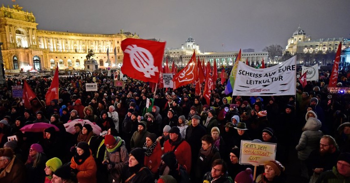 Австрия против русских. Протесты в Вене. Протесты в Австрии. Социальная политика Австрии. Австрия политика.