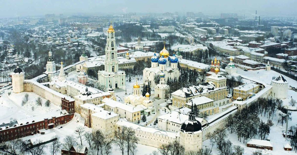 Сергиев посад московский. Троице-Сергиева Лавра зима. Зимняя Лавра Сергиев Посад. Троице-Сергиева Лавра зимой. Лавра Сергиев Посад зимой.