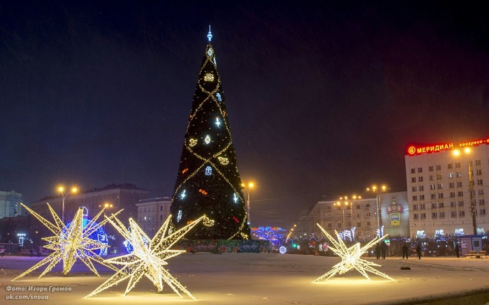 #The day before the New Year 2019... - Christmas trees, Murmansk, Night, Longpost