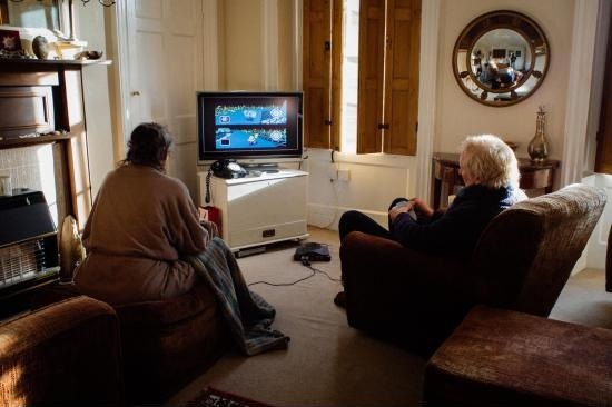 Age is not a hindrance for a gamer - Parents, Nintendo, Mario Kart, Tea, The photo, Gamers