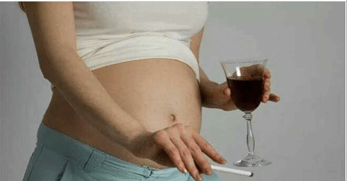 Выпивала и забеременела