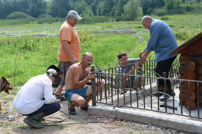 The villagers restored the ancient well Shiroka Krinitsa - My, Well, Pie in the sky, , , , Repair, , , Longpost