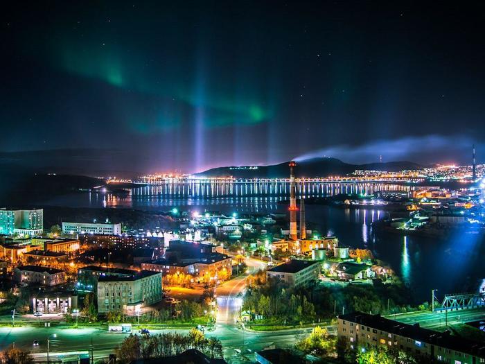 Bright light of the polar night - My, 2019, Murmansk, city ??lights, Night, Lighting, Polar, polar night, Travels, Longpost
