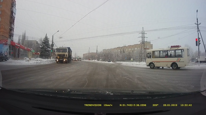 Ezdyuk - minibus driver - Longpost, Video, Minibus, Violation, Traffic rules, Kursk, My