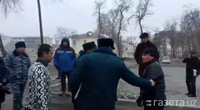 We've been pushed out. In Uzbekistan, people are relocated against their will from the city center to the outskirts, and their houses are demolished. One person has died - Uzbekistan, Tashkent, Fergana, middle Asia, CIS, Lawlessness, Negative, Video, Longpost, Reform