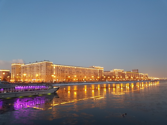 Embankment - My, Moscow, Embankment, Moscow River, First post