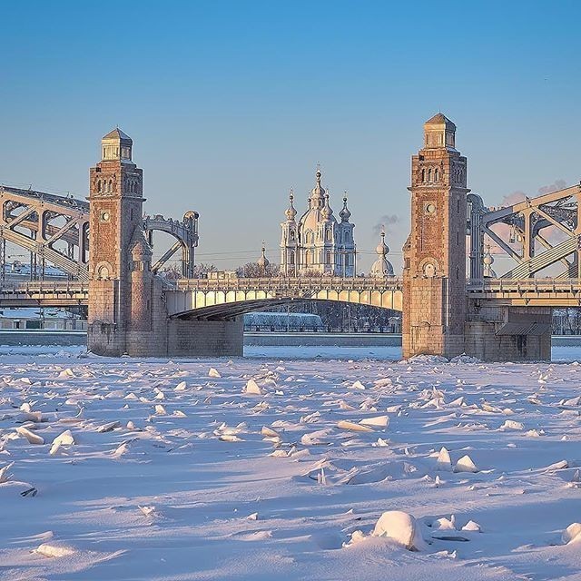 Bolsheokhtinsky Bridge - Smolny Cathedral. - Saint Petersburg, Bolsheokhtinsky bridge, Winter
