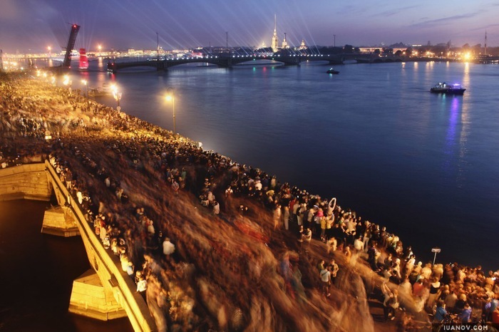 Питер. Перед салютом