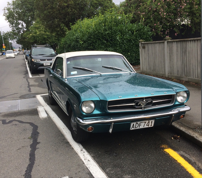 Старый конь, что точно не портит борозды - Ford Mustang 1964. Культовый авто класса Pony от Ford. Неофициально - половинка «1/2». - Моё, Ford Mustang, Американский автопром, Автомобильная классика, 1964 Mustang, Длиннопост